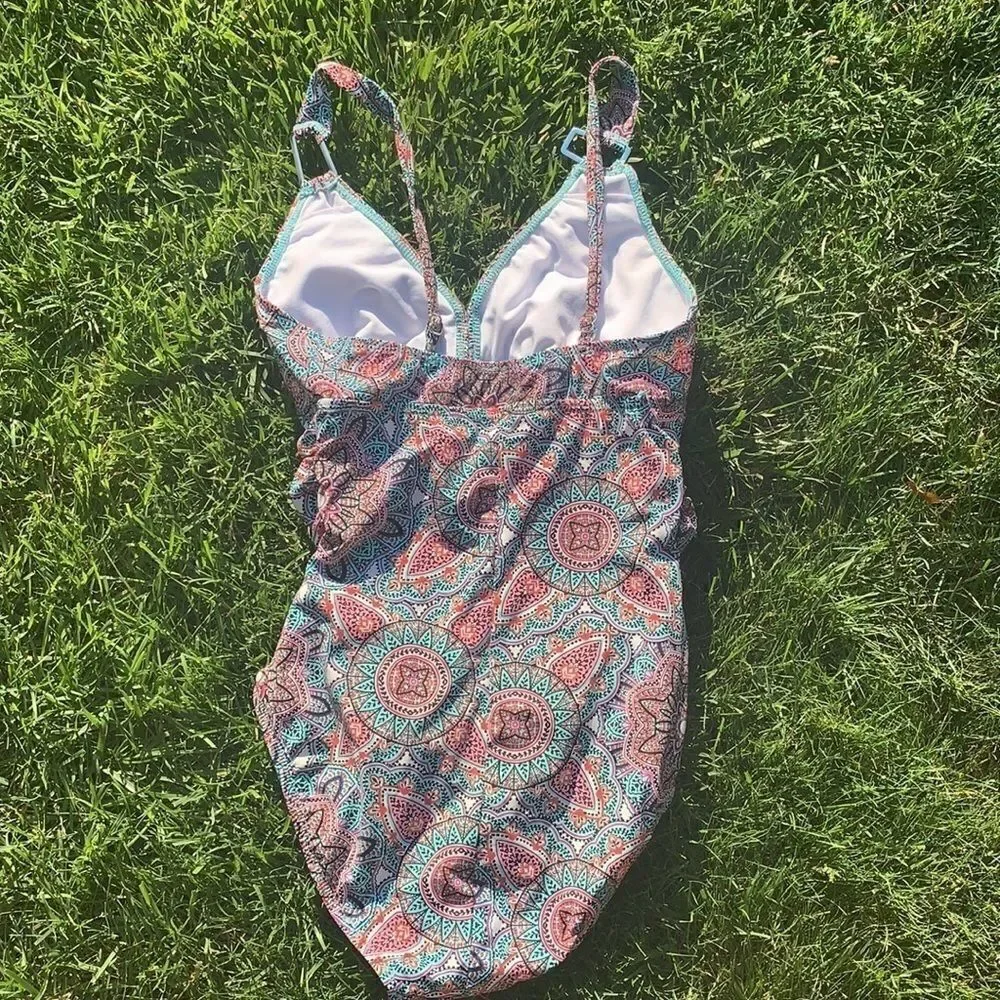 BEAUTIFUL LIKE NEW ASSETS MEDIUM 1-PIECE SWIMSUIT